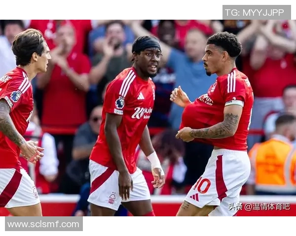 欧联杯曼联与皇马激战成平局转会传闻引发热议与期待