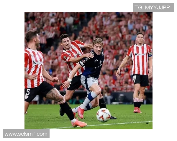 足总杯激战曼联与热刺平局帽子戏法点燃全场激情与数据分析 足总杯激战曼联与热刺平局帽子戏法点燃全场激情与数据分析